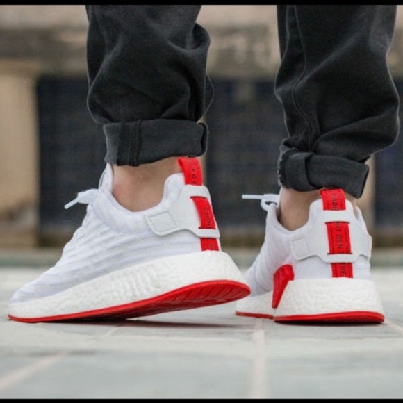 nmd r2 primeknit white